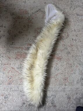 AMO Cream Plush Faux Fur Scarf